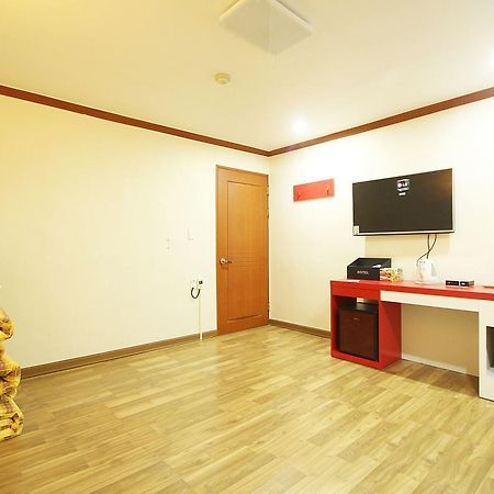 Picasso Motel Haeundae Пусан Экстерьер фото