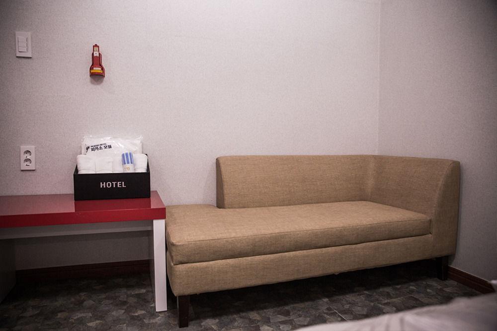 Picasso Motel Haeundae Пусан Экстерьер фото