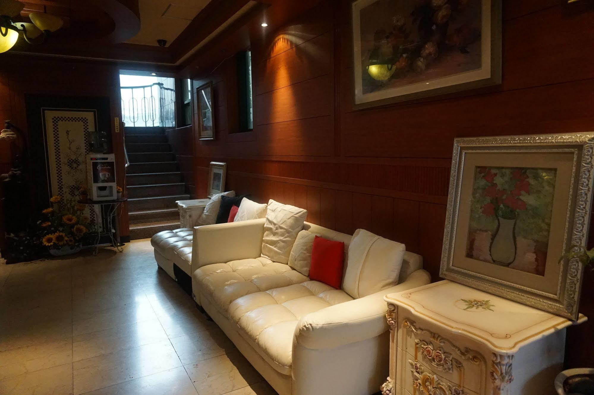 Picasso Motel Haeundae Пусан Экстерьер фото